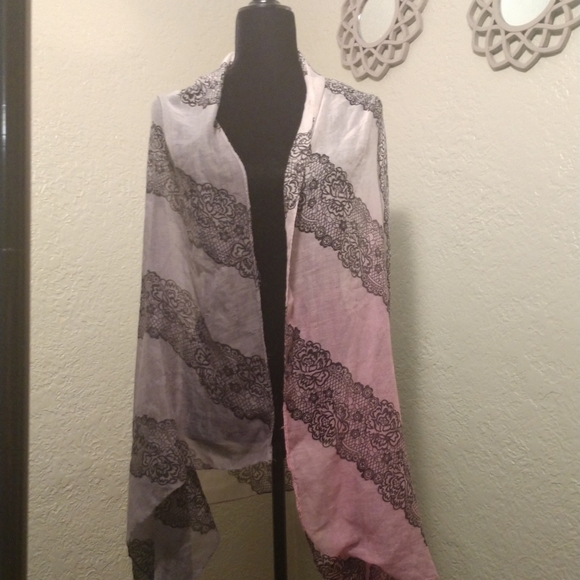 Versatile Scarf - Picture 3 of 4